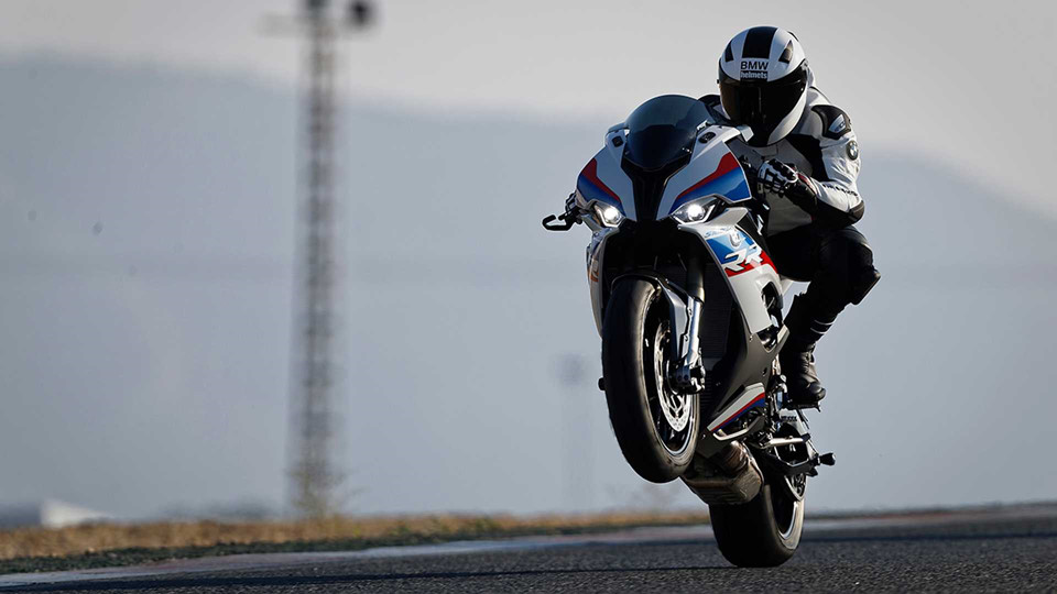 BMW S1000RR 2019 tăng thêm 8 mã lực so với thế thệ cũ