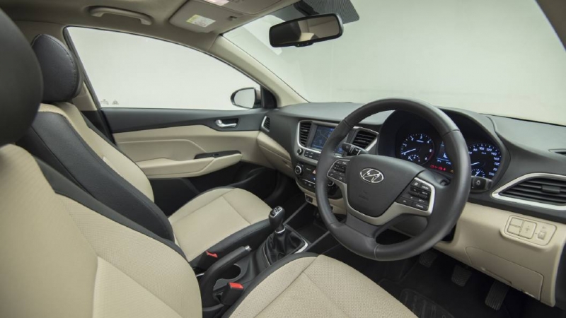 Nội thất Hyundai Verna