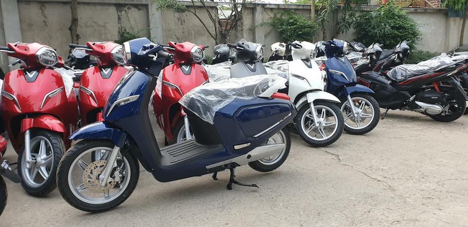 Hình ảnh được cho là VinFast Klara tại đại lý bán lẻ