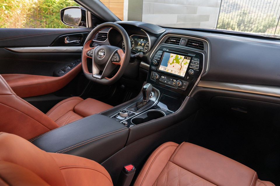 Nissan Maxima 2019, Nissan Maxima 2019 ra mắt, Nissan Maxima 2019 có gì đặc biệt,
