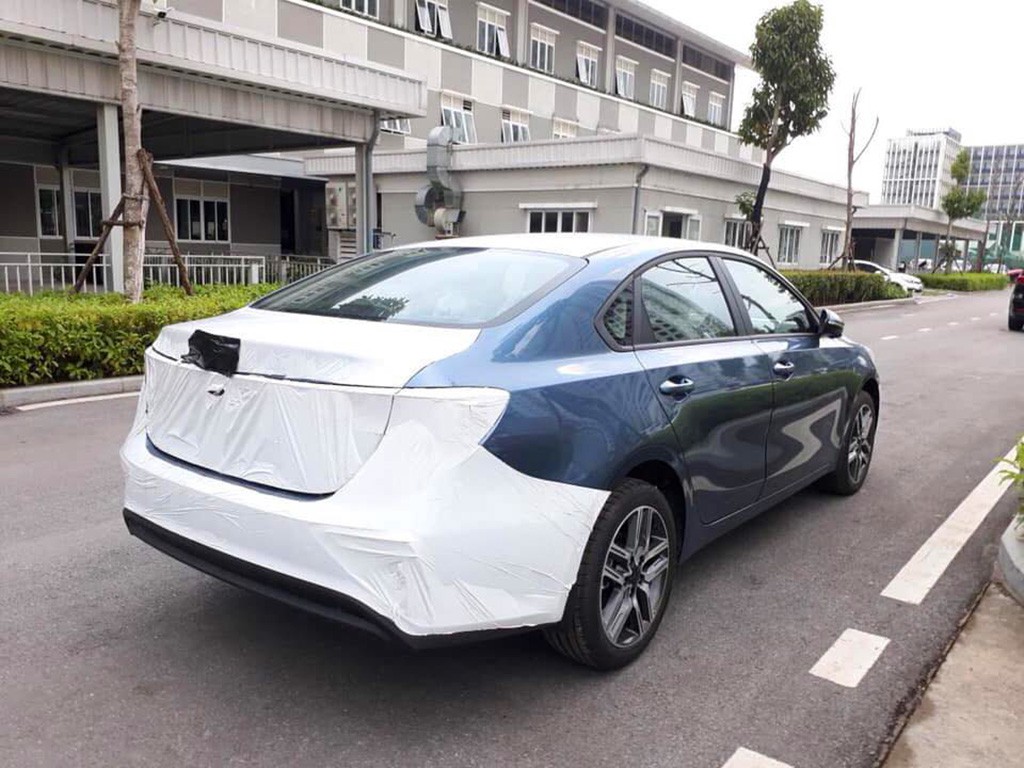 KIA Cerato 2019, KIA Cerato 2019 lộ diện, KIA Cerato 2019 màu độc,