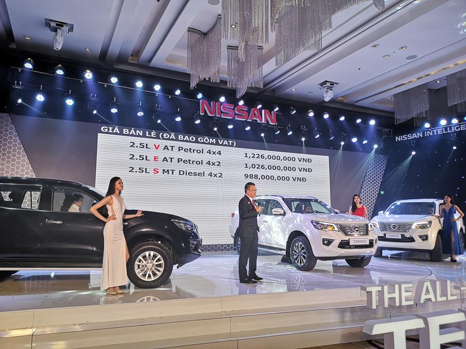 Nissan Terra, Nissan Terra ra mắt, Nissan Terra giá bao nhiêu,
