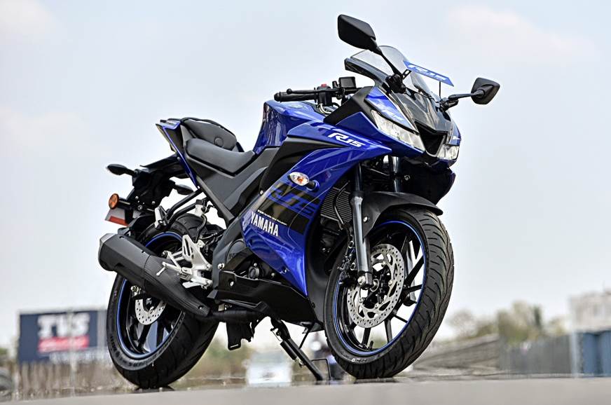 Yamaha R15, Yamaha R15 được trang bị phanh ABS, Yamaha R15 có phanh ABS 2 kênh,