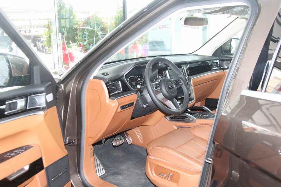 Zotye Z8, Zotye Z8 gặp tai nạn, Zotye Z8 biến dạng,