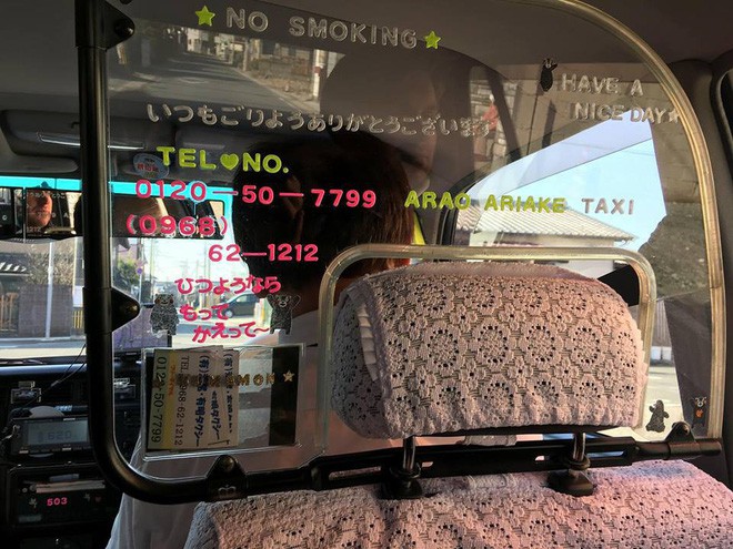 Tài xế taxi chống cướp bằng cách nào, chống cướp xe taxi, tài xế taxi trên thế giới chống cướp,
