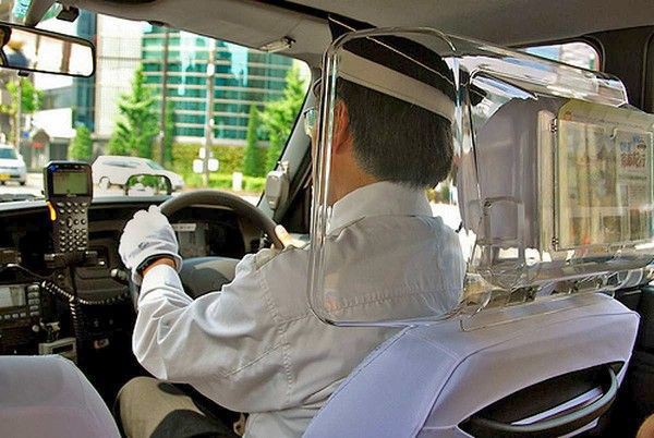 Tài xế taxi chống cướp bằng cách nào, chống cướp xe taxi, tài xế taxi trên thế giới chống cướp,