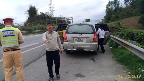 Ăn nhậu trên cao tốc, ăn nhậu trên cao tốc Nội Bài Lào Cai, xử lý nhóm người ăn nhậu trên cao tốc,