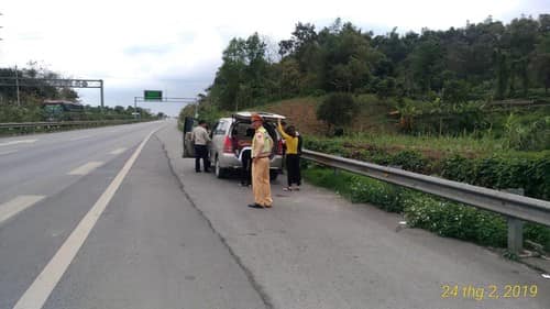 Ăn nhậu trên cao tốc, ăn nhậu trên cao tốc Nội Bài Lào Cai, xử lý nhóm người ăn nhậu trên cao tốc,