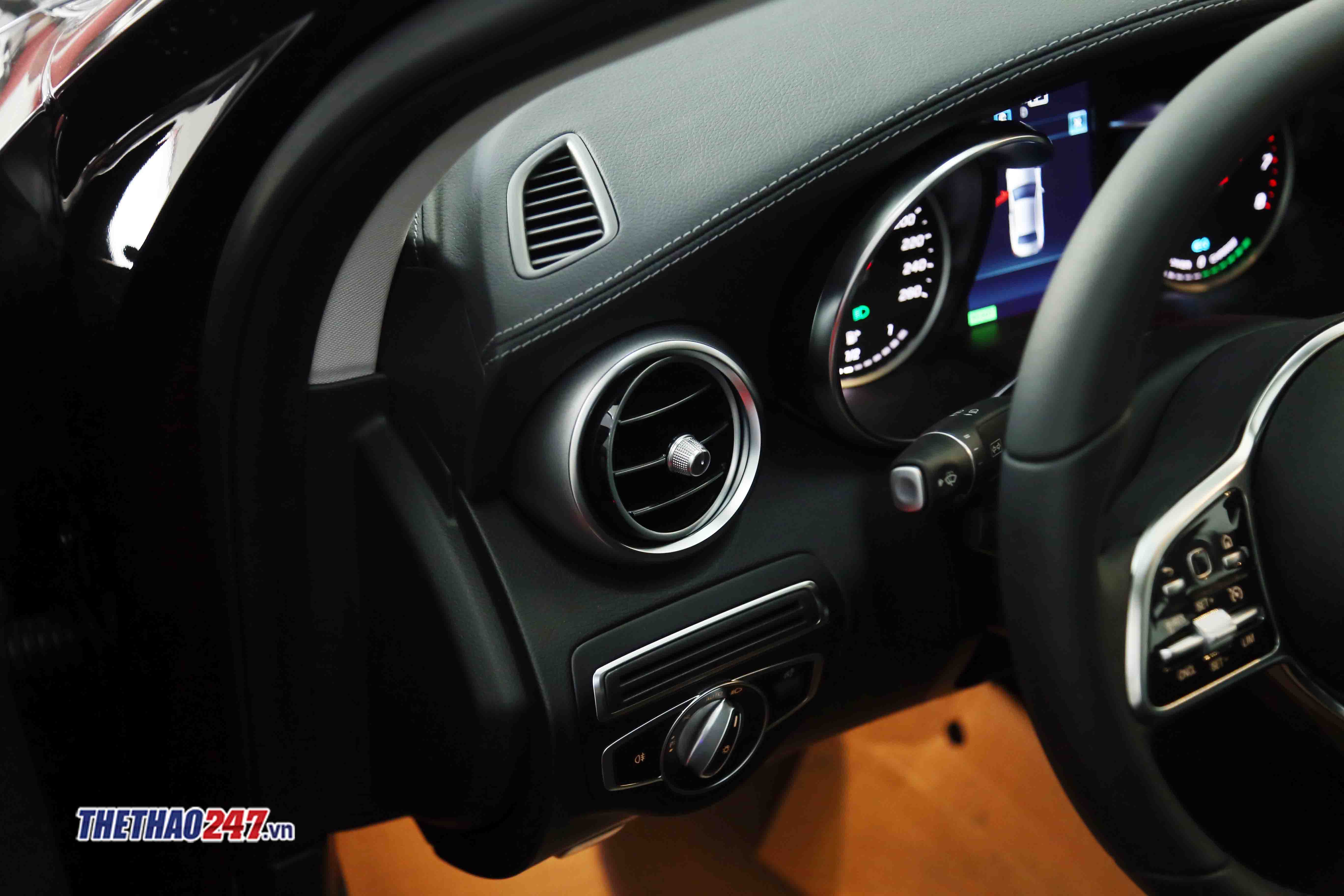 Chi tiết Mercedes-Benz C200 Exclusive, Chi tiết C200 Exclusive 2019, Mercedes-Benz C200 Exclusive 2019,   