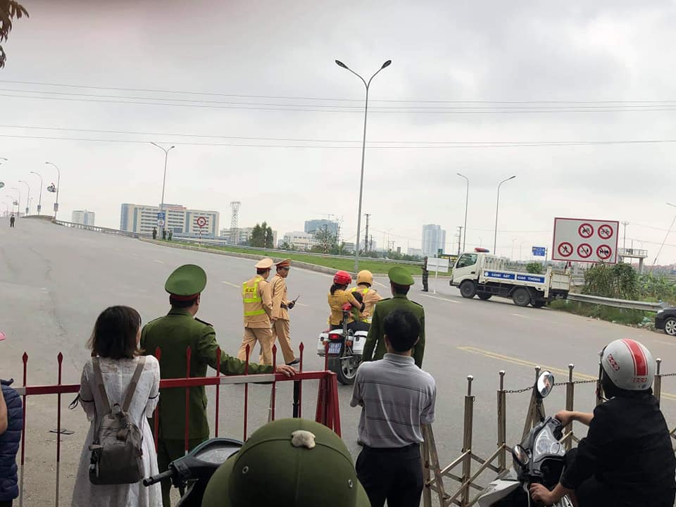 Hình ảnh đẹp về CSGT, CSGT làm việc tốt, CSGT cứu người,