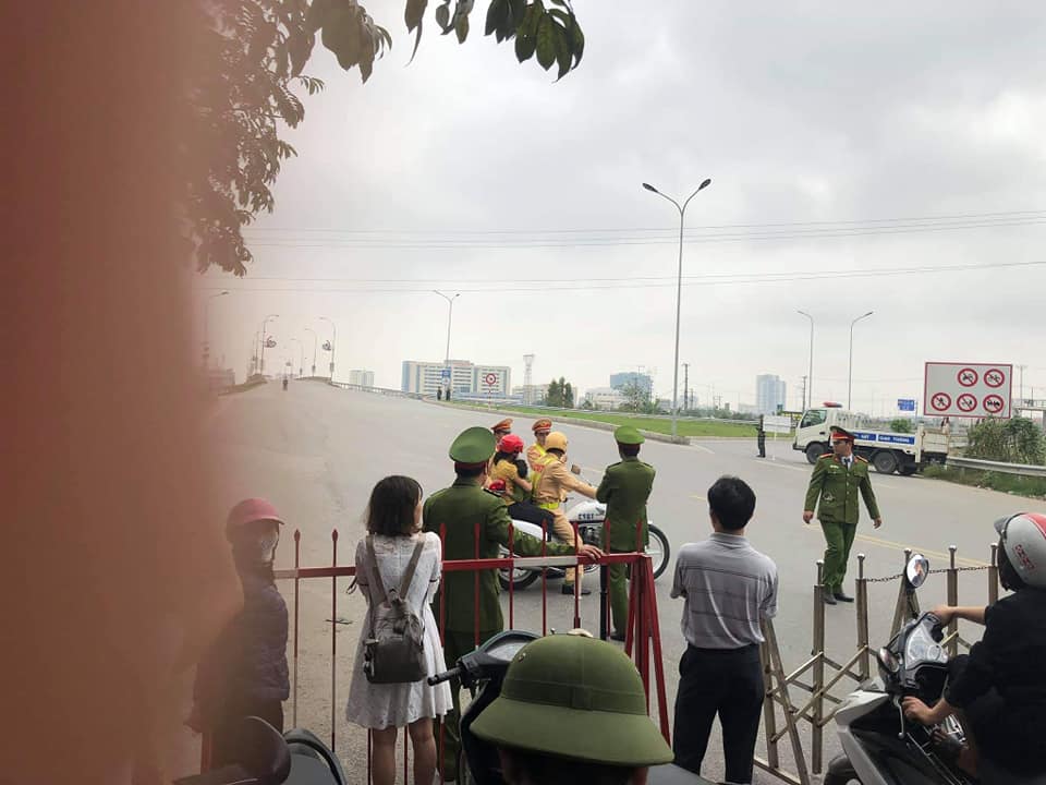 Hình ảnh đẹp về CSGT, CSGT làm việc tốt, CSGT cứu người,
