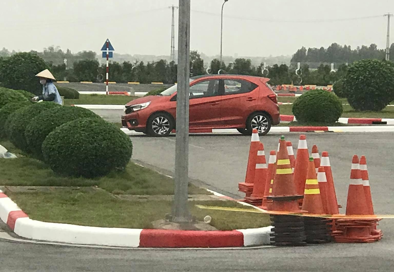Honda Brio trên đường thử, Honda Brio tại Việt Nam, đại lý nhận đặt cọc Honda Brio,