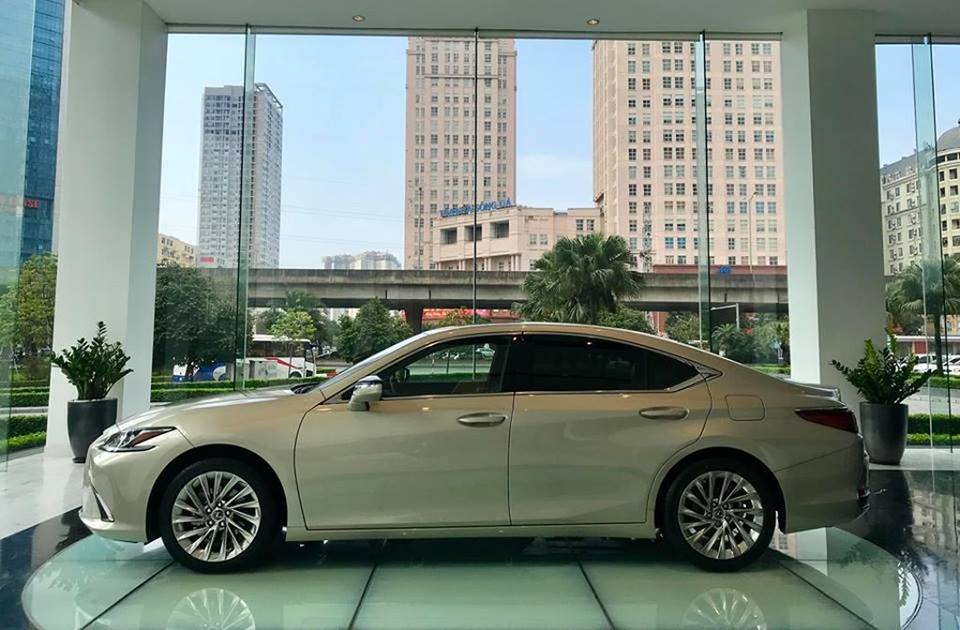 Lexus ES 250 2019, Chi tiết Lexus ES 250 2019 tại đại lý, Chi tiết Lexus ES 250 2019,