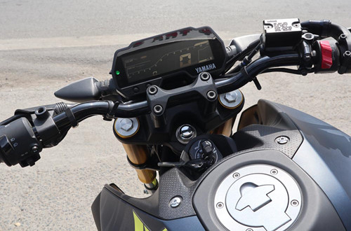 Yamaha MT-15, Yamaha MT-15 về Việt Nam, Yamaha MT-15 nhập khẩu tư nhân, 