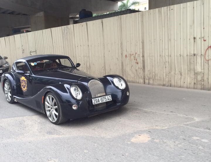 Morgan Aero Supersport, Siêu xe thân gỗ, Morgan Aero Supersport trên phố,