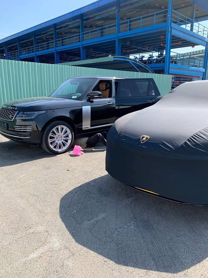 Đại gia Long An, Đại gia Long An mua siêu xe, Đại gia Long An mua 3 chiếc SUV,
