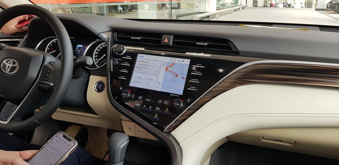 Toyota Camry 2019, Toyota Camry 2019 gây sốt với khách Việt, Vì sao Toyota Camry 2019 được quan tâm,