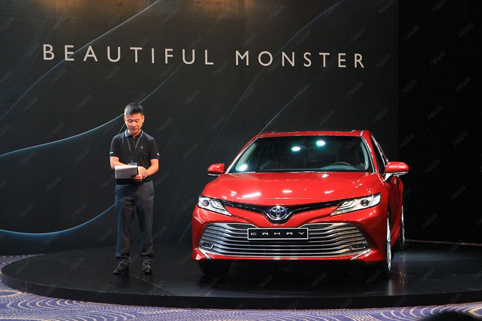 Toyota Camry 2019, Toyota Camry 2019 gây sốt với khách Việt, Vì sao Toyota Camry 2019 được quan tâm,
