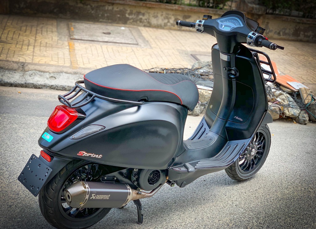Vespa Sprint Notte độ, Vespa Sprint độ 200 triệu đồng, Vespa Sprint Notte độ tại Sài Gòn,