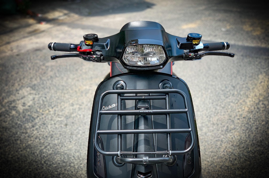 Vespa Sprint Notte độ, Vespa Sprint độ 200 triệu đồng, Vespa Sprint Notte độ tại Sài Gòn,