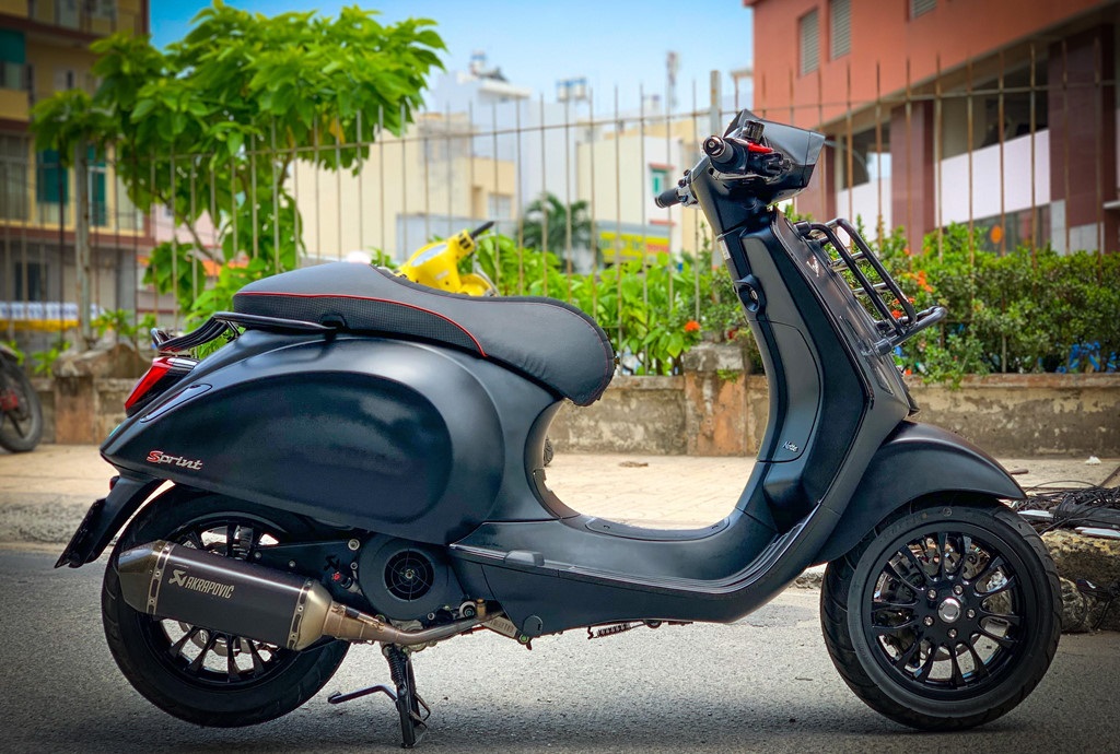 Vespa Sprint Notte độ, Vespa Sprint độ 200 triệu đồng, Vespa Sprint Notte độ tại Sài Gòn,