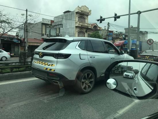 Ô tô VinFast, ô tô VinFast chạy thử tại Việt Nam, ô tô VinFast trên đường chạy thử,