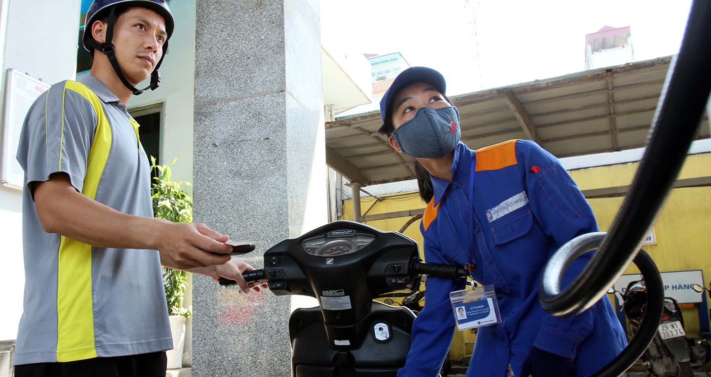 giá xăng, giá xăng tăng mạnh, giá xăng chiều nay, giá xăng hôm nay, điều chỉnh giá xăng,