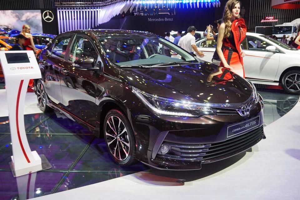 Giá Toyota Corolla Altis, Giá Toyota Corolla Altis giảm mạnh, Corolla Altis giảm giá,