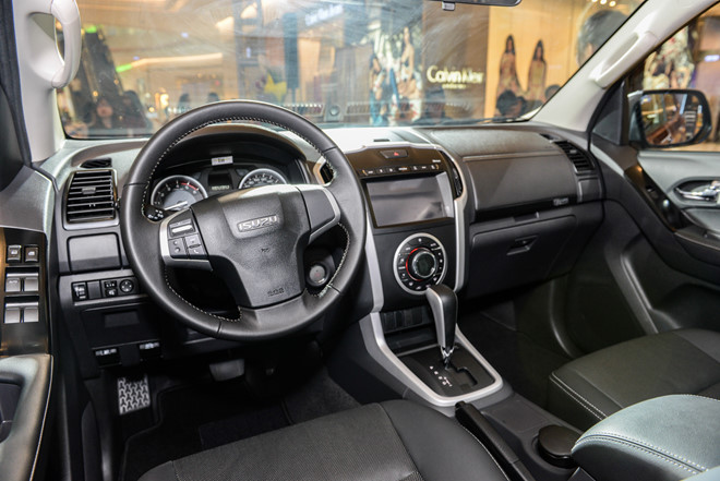 bang gia xe o to isuzu 2019 tai dai ly, gia xe isuzu d-max
