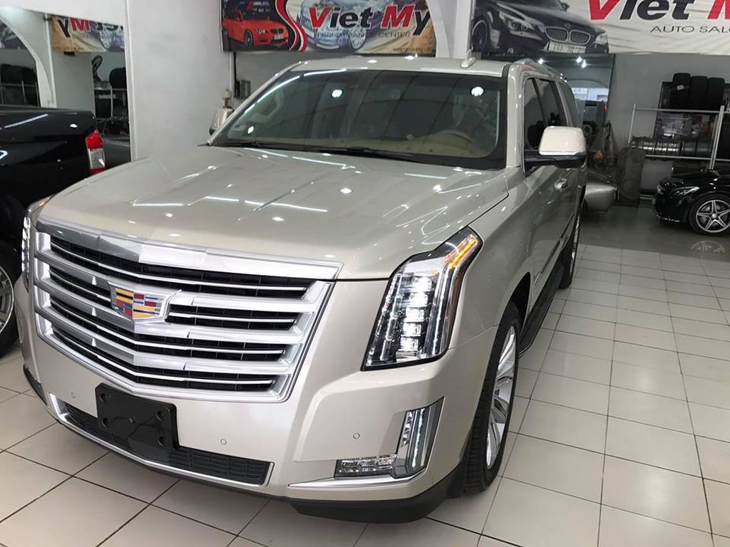 bang gia xe o to cadillac moi nhat tai dai ly