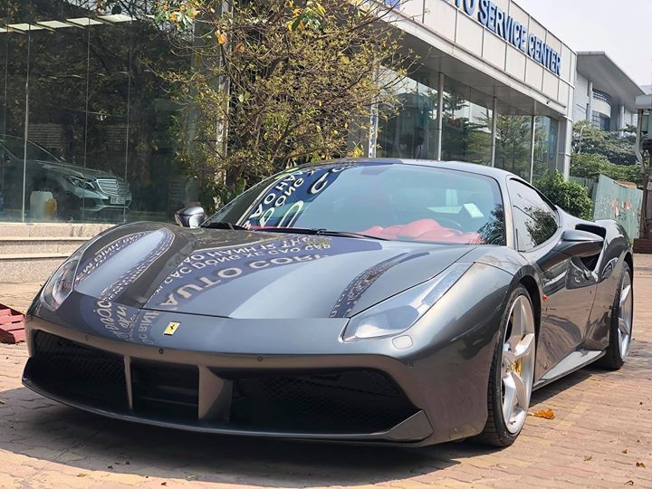bang gia xe ferrari 2019 tai dai ly, gia xe Ferrari 488 GTB