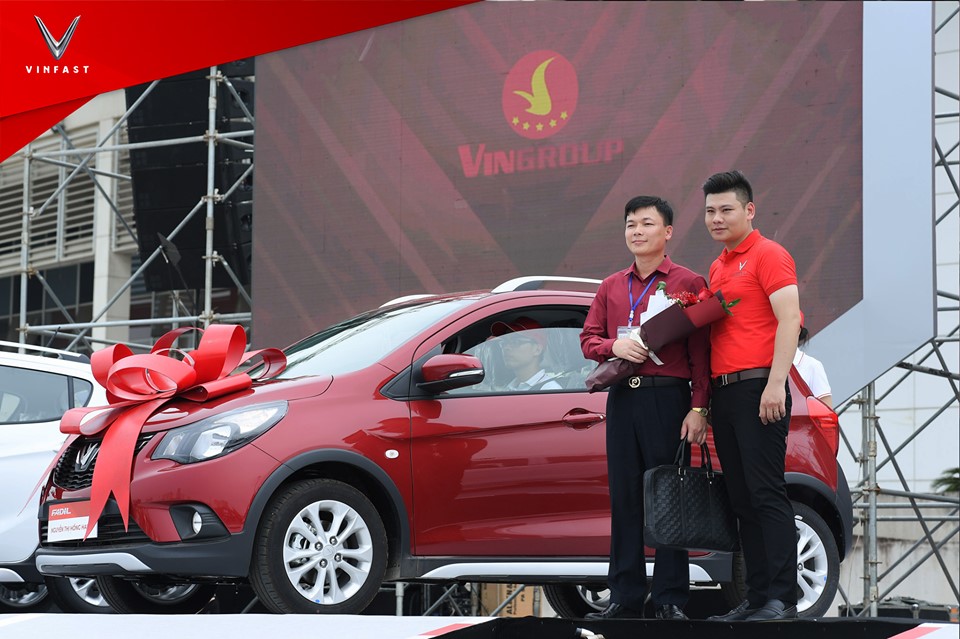 Lễ bàn giao xe VinFast Fadil, người Việt nhận xe VinFast, VinFast Fadil, 