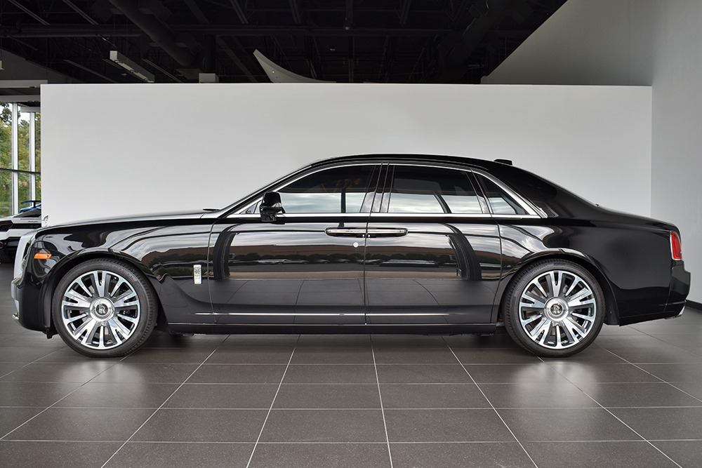 bang gia xe rolls royce moi nhat tai dai ly