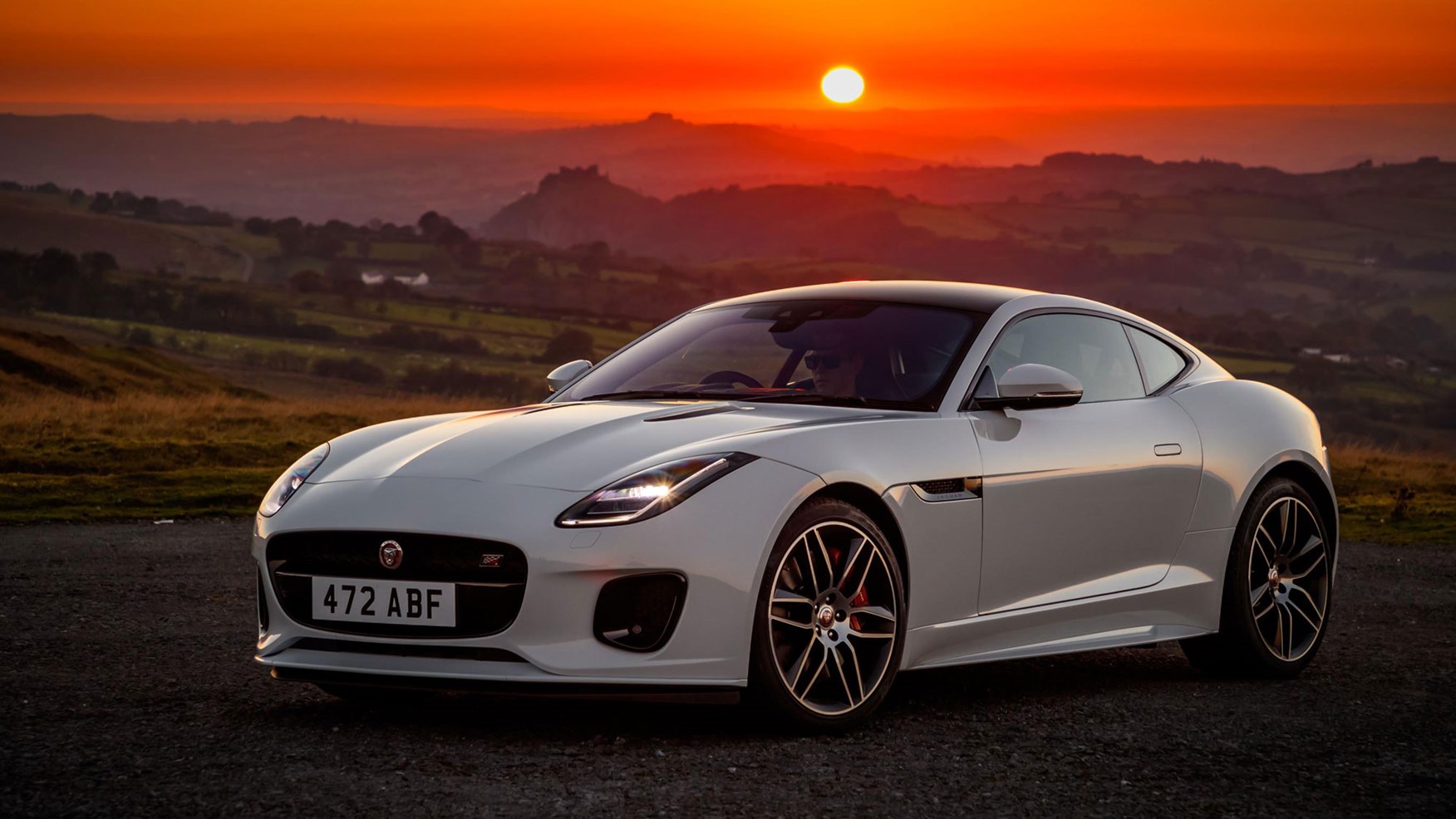 giá xe Jaguar,bảng giá xe Jaguar,giá xe Jaguar XE,giá xe Jaguar XF,giá xe Jaguar XJL,giá xe Jaguar F-Type,giá xe Jaguar E-PACE,giá xe Jaguar F-PACE,giá xe Jaguar i-Pace,giá xe Jaguar tại Việt Nam,bảng giá xe Jaguar tại Việt Nam,xe Jaguar giá bao nhiêu