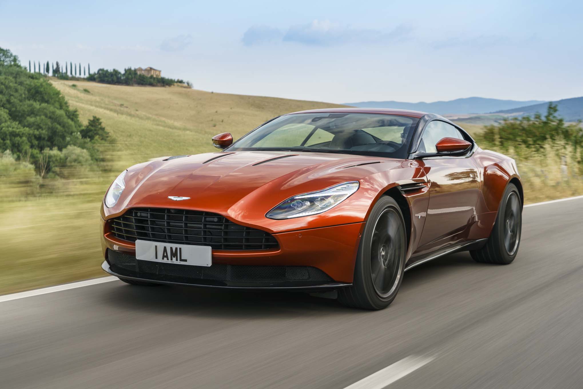 giá xe Aston Martin,bảng giá xe Aston Martin,giá xe Aston Martin Vantage,giá xe Aston Martin Vanquish,giá xe Aston Martin DB11,giá xe Aston Martin DB9 GT,giá xe Aston Martin Valkyrie,giá xe Aston Martin AM-RB003,giá xe Aston Martin tại Việt Nam