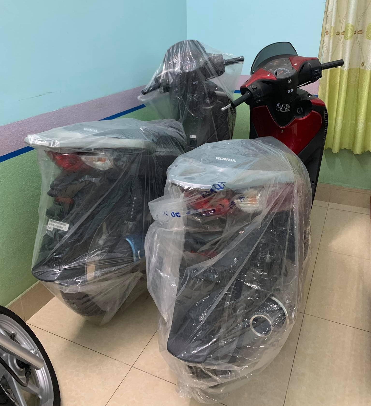 Honda SH 150i, Honda SH nhập khẩu Ý, Honda SH nhập, Honda SH 2013, giá Honda SH nhập khẩu, Honda SH nhập khẩu giá bao nhiêu,
