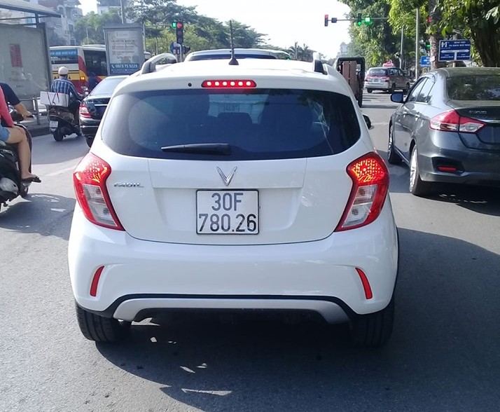 VinFast Fadil, VinFast Fadil độ, VinFast Fadil độ cản sau, VinFast Fadil sơn lại cản sau, Chi tiết VinFast Fadil, giá xe VinFast Fadil, thông số VinFast Fadil,