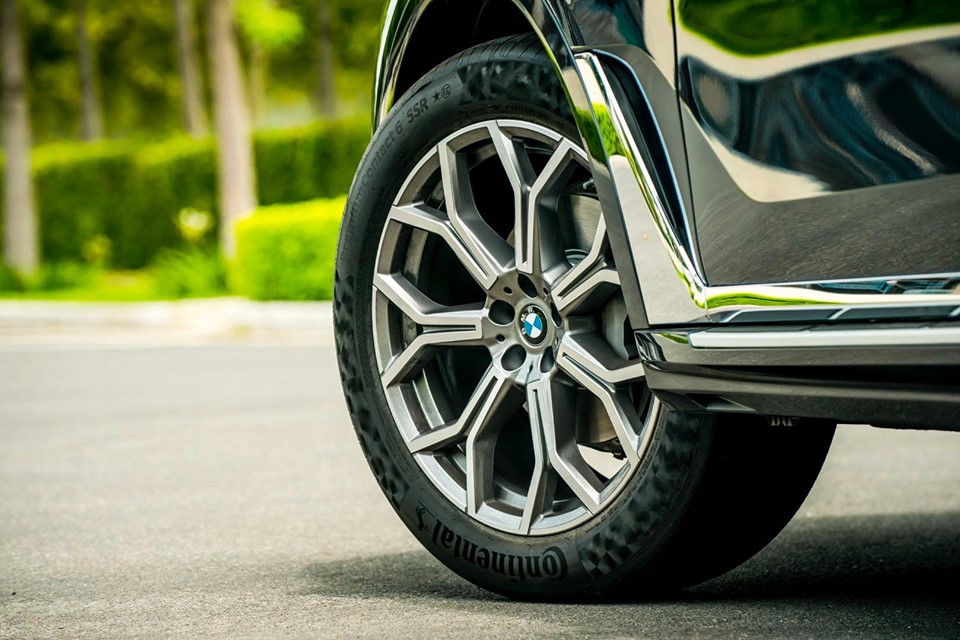 BMW X7, BMW X7 ra mắt, giá BMW X7, chi tiết BMW X7, BMW X7 giá bao nhiêu, giá lăn bánh BMW X7, BMW X7 tại Việt Nam,