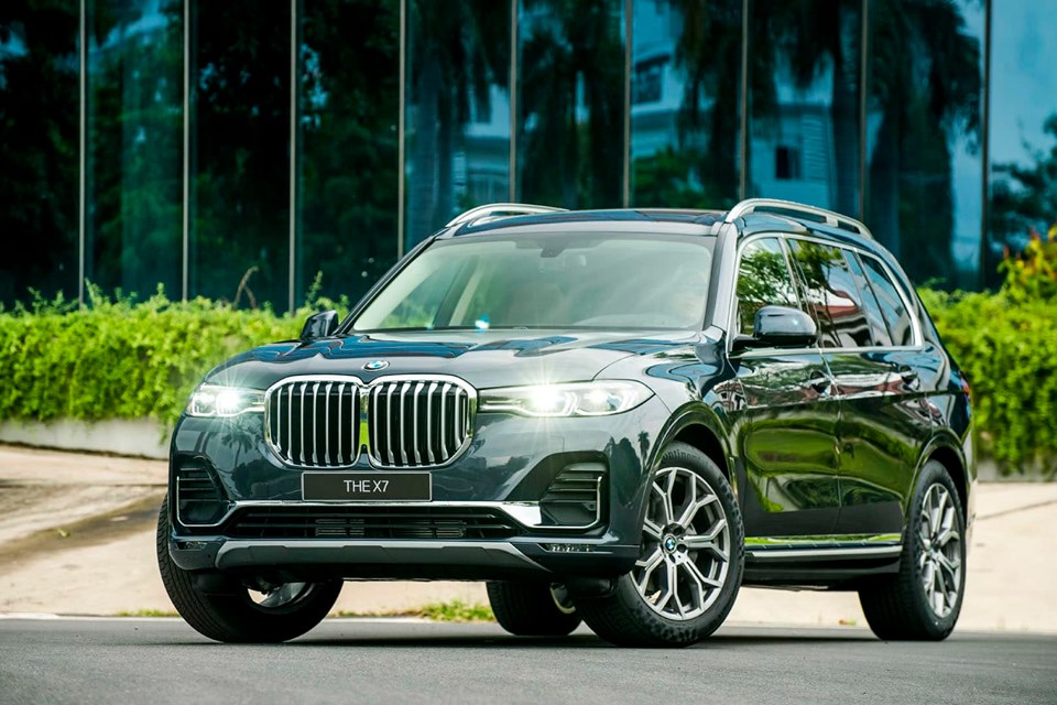 BMW X7, BMW X7 ra mắt, giá BMW X7, chi tiết BMW X7, BMW X7 giá bao nhiêu, giá lăn bánh BMW X7, BMW X7 tại Việt Nam,