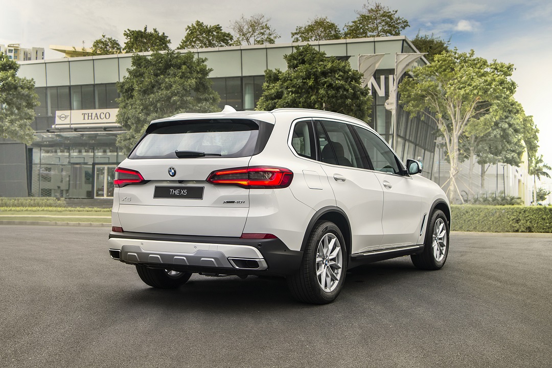 BMW X5, BMW X5 ra mắt, chi tiết BMW X5, BMW X5 giá bao nhiêu, BMW X5 tại Việt Nam, giá lăn bánh BMW X5,