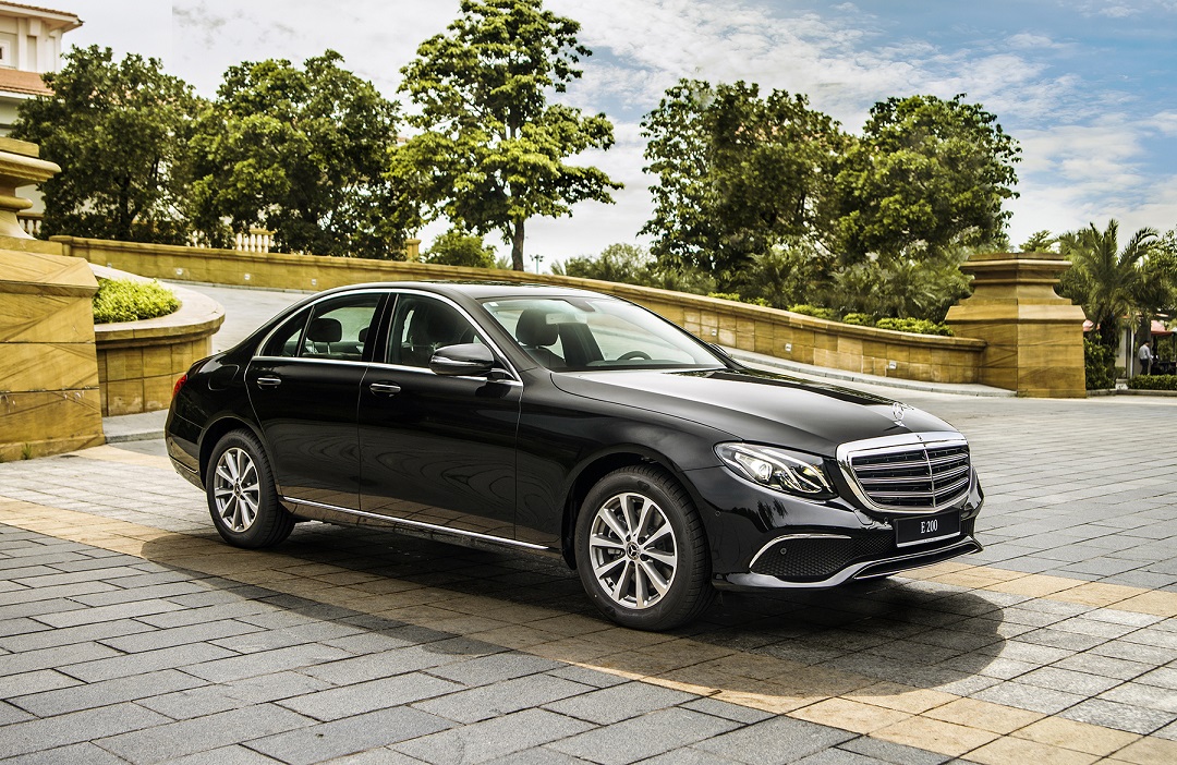 Mercedes-Benz E-Class 2019, E-Class 2019 ra mắt, Mercedes-Benz E200,  Mercedes-Benz E200 Sport, Mercedes-Benz E300 AMG, 