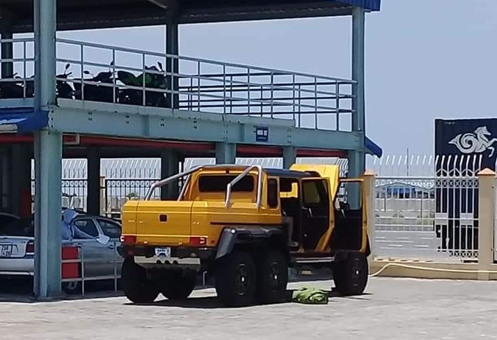 Mercedes-Benz G63 AMG 6x6, giá Mercedes-Benz G63 AMG 6x6, chi tiết Mercedes-Benz G63 AMG 6x6, Mercedes-Benz G63 AMG 6x6 tại Việt Nam, 