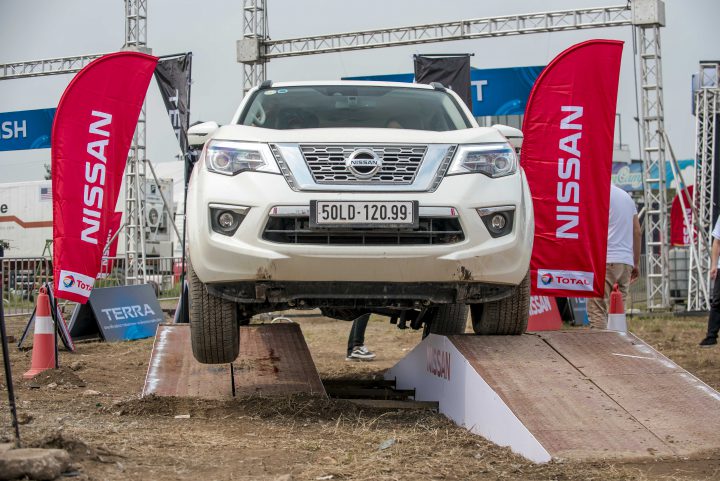 SUV 7 chỗ, SUV 7 chỗ giảm giá, Nissan Terra giảm giá, giá Nissan Terra, Nissan Terra giá bao nhiêu, Nissan Terra máy dầu, đánh giá Nissan Terra 2019, giá xe Nissan Terra 2019