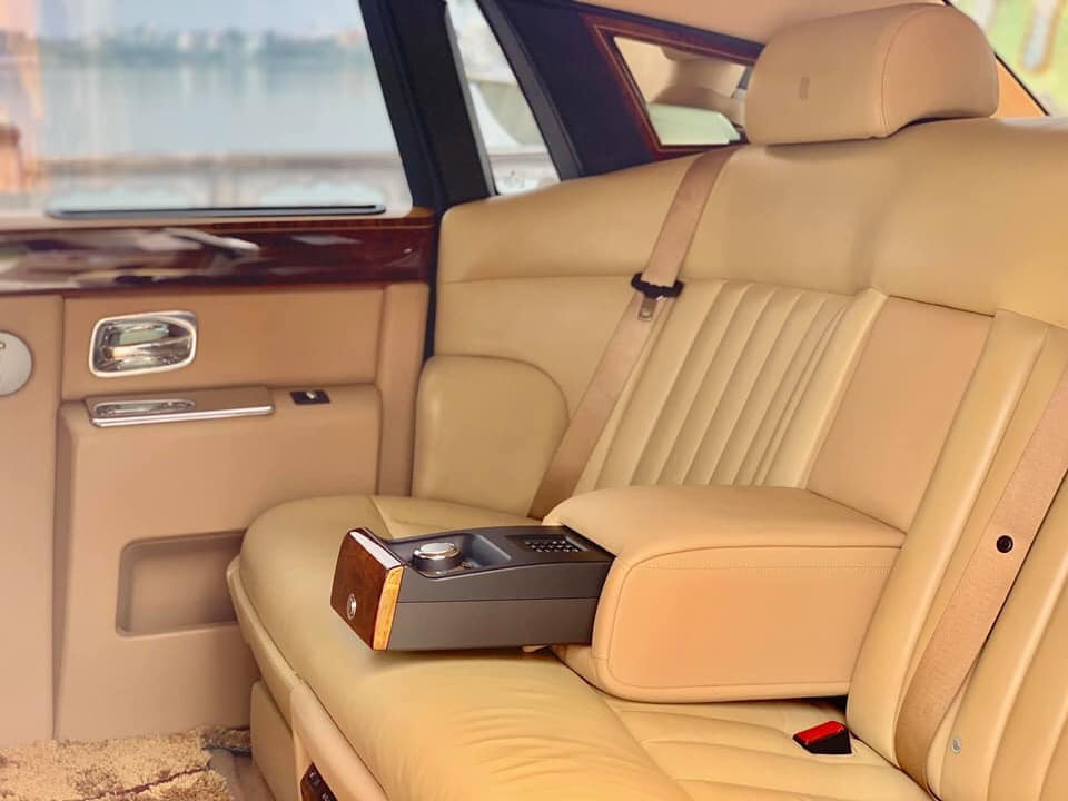 Rolls Royce Phantom ma vang