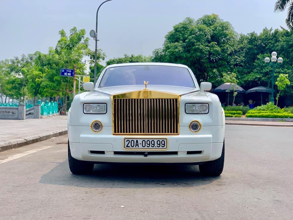 Rolls-Royce Phantom ma vang bien tu quy 9