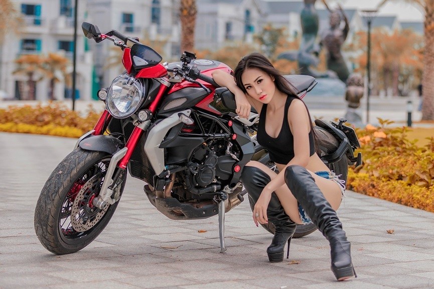 MV Agusta Dragster 800 RR 