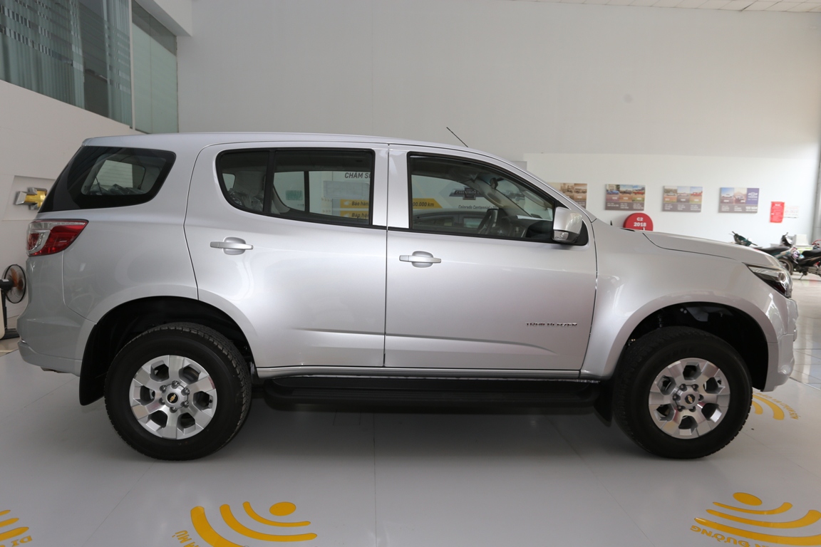 giá xe Chevrolet Trailblazer 