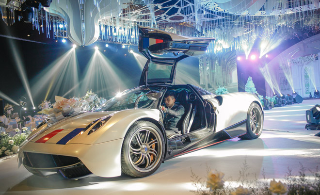 Pagani Huayra 