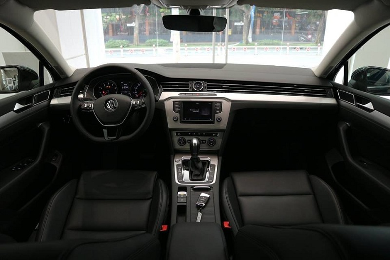 Doan van hau nhan o to rieng Volkswagen Passat