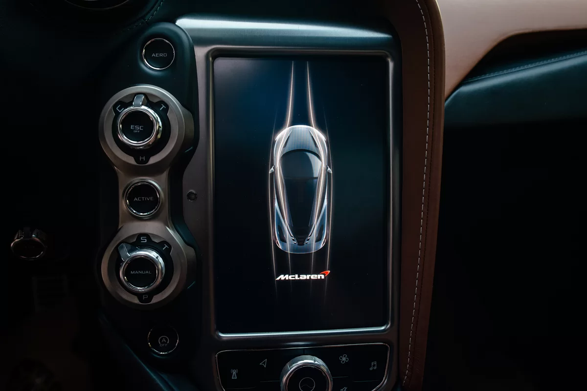 McLaren 720S Launch Edition 